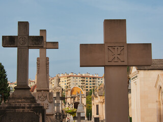 Crosses in an old cemetery (Cementeri de Palma de Mallorca) © Maurice Lesca