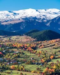 Fototapeta na wymiar Autumn colors in Savsat Town of Turkey