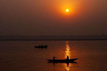 Naklejka premium sunset on the river