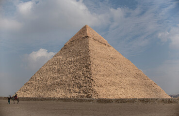Fototapeta na wymiar Pyramid of Khafre in Cairo, Egypt