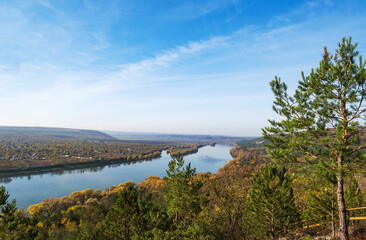 Obraz na płótnie Canvas autumn landscape of the Dniester river