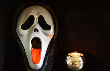 halloween mask & lantern 