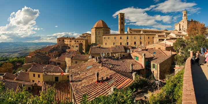 Fototapeta view of the town of volterra