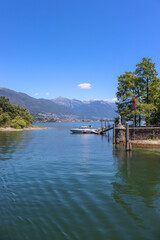 Fototapeta na wymiar Blick auf den Lago Maggiore von der Brissago Insel