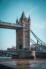 Obraz premium Tower Bridge in London with the Thames in foreground