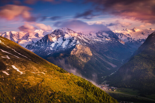 Palu, diavolezza and Bernina mountain range from Muottas Muragl