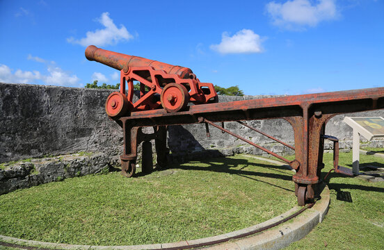 The cannon of Fort Fincastle - The Bahamas