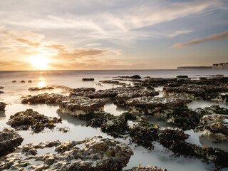 sch&ouml;ner Blick auf die seven sisters in S&uuml;dengland im romantischen Abendrot