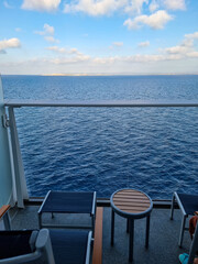 nave da crociera in navigazione