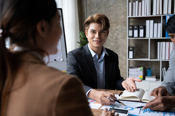 Entrepreneurs and business people conference in modern meeting room