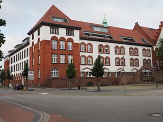 Wilhelmshaven – Die Stadt  liegt an der Nordwestküste des Jadebusens, einer großen Meeresbucht an der Nordsee 