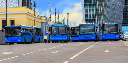 buses at the bus station in the city - 542489197