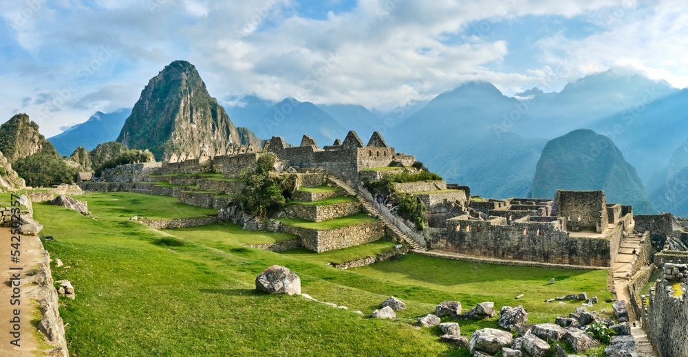 Wall mural machu picchu citadel in peru