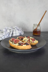 bruschetta with blue cheese and fresh figs.
