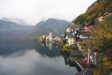 Fototapeta na wymiar Cloudy Morning in Beautiful Secluded Town in Hallstatt, Austria