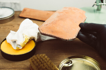 Cleaning the mould on leather product