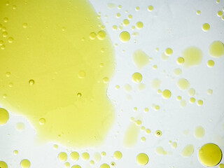cell-like appearance using oil	
