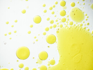 cell-like appearance using oil	
