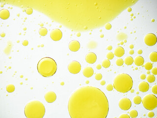 cell-like appearance using oil	
