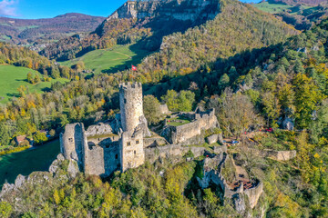 Fototapeta na wymiar Burg Ruine Neu-Falkenstein bei Balsthal hinter Oensingen Solothurn Schweiz 