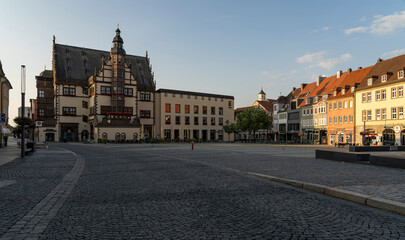 Fototapeta na wymiar Das historische Rathaus am Marktplatz von Schweinfurt am Main, Landkreis Schweinfurt, Unterfranken, Franken, Bayern, Deutschland