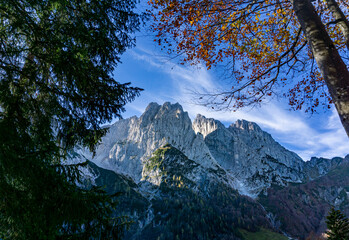Wandern in Tirol Nähe Walchsee: Die Berge vom  Wilden Kaiser - Natur pur, schroffe 2000er