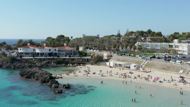 Ottobre in Salento, Marina di Pulsano, Taranto, Puglia, Italia - Spiaggia vista dal drone