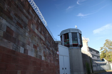 Die Gefängnismauer