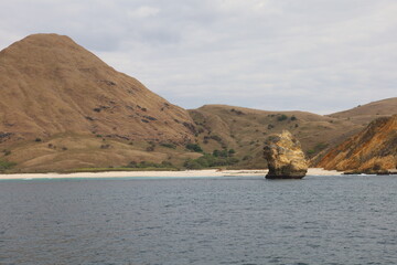インドネシア、フローレス島の海上からの景色