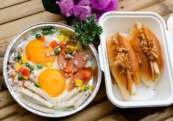 Thai breakfast called Kai Ka tha,Eat with toasted bread