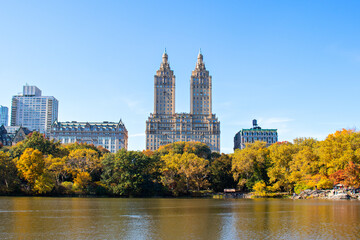 Obraz premium central park in autumn