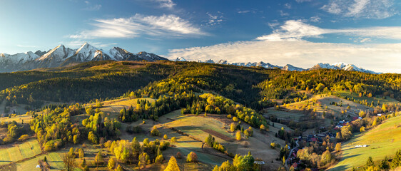 Tatry - Widok na Tatry Bielskie ze wsi Osturnia na Magurze Spiskiej - Tatra Mountains © BARONPHOTOGRAPHY.EU