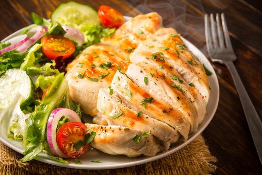pechuga de pollo con ensalada