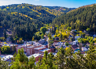 Elevated View of Downtown From Mt. Moriah, Deadwood, South Dakota, USA - obrazy, fototapety, plakaty