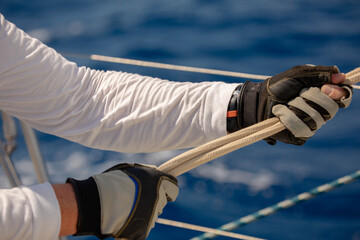 winch, ropes, ropes, knots on a sailing yacht