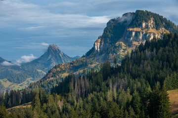 Obraz premium Jagged peaks in the pre-alps mountain range of Central Switzerland while hiking to the Chli Aubrig Summit, Canton Schwyz, Switzerland