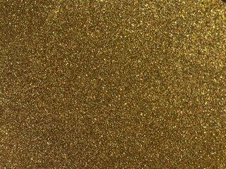 A uniformly golden iridescent surface