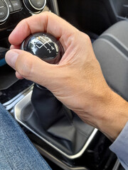 Cambiare marcia nella propria autovettura - velocità