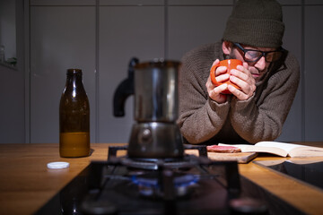 Frühstücken und Heizkosten sparen! Warm anziehen!