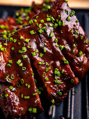 Detalle de costillas ahumadas por 16 horas y asadas al carbon