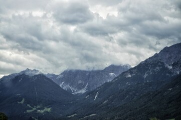 Fototapeta premium landschaft berge wolken 