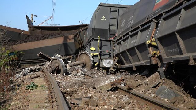 Derailment Bilder – Durchsuchen 1,849 Archivfotos, Vektorgrafiken und ...