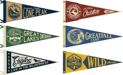 Vintage mountain camping pennant flags vector collection - obrazy, fototapety, plakaty
