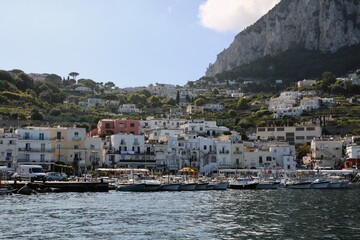 Fototapeta na wymiar Passeggiando ed ammirando la Costa Amalfitana - Italia