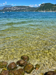 Passeggiando ed ammirando il Lago di Garda - Italia