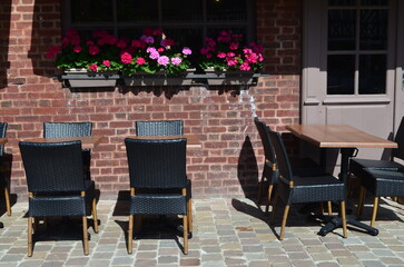 Tables en terrasse  (Calvados - Normandie - France)