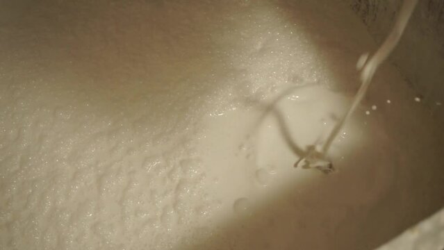 making rice noodles.
grain supply and preparation process