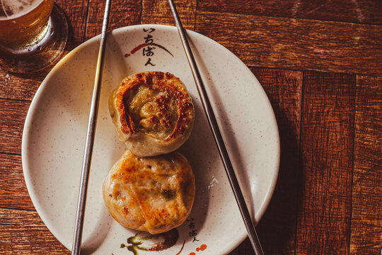 food, sweet, breakfast, baked, bread, snack, delicious, plate, brown, meal, tasty, Asian food, Japanese food, Baozi, Shengjian mantou, Chinese food, Japanese food, asian sticks, Gyoza, Japanese stick,