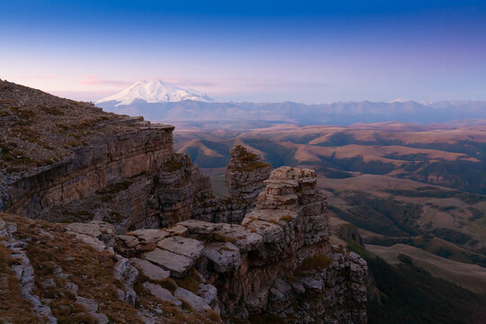 Mountain autumn. Bermamyt plateau, sunset