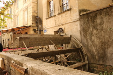 altes Wasserrad in Avignon